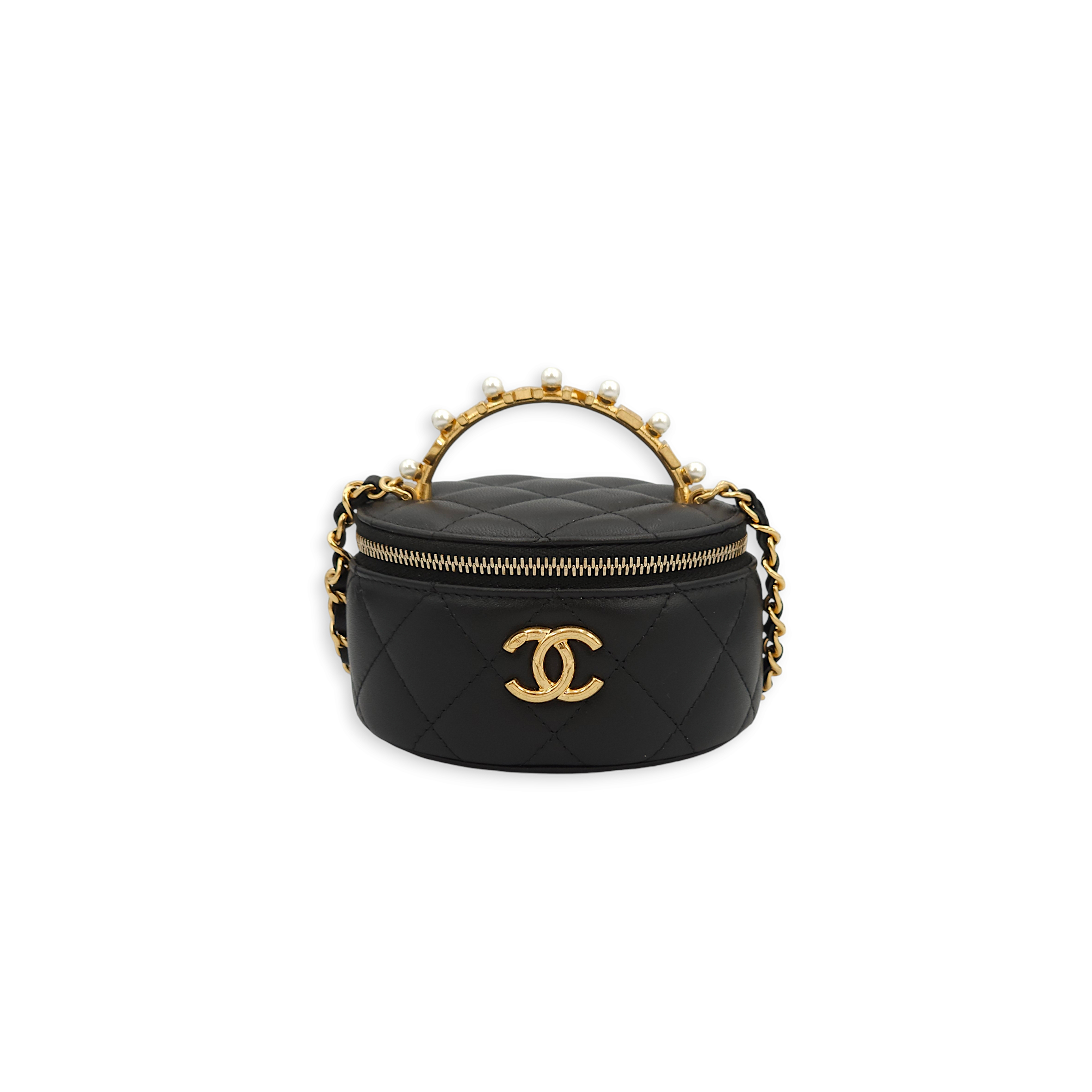 CHANEL MASTER ROUND VANITY LOGOPEARL BLACK TOP HANDLE BAG IN LAMBSKIN, GOLD HARDWARE (11*9*6cm)